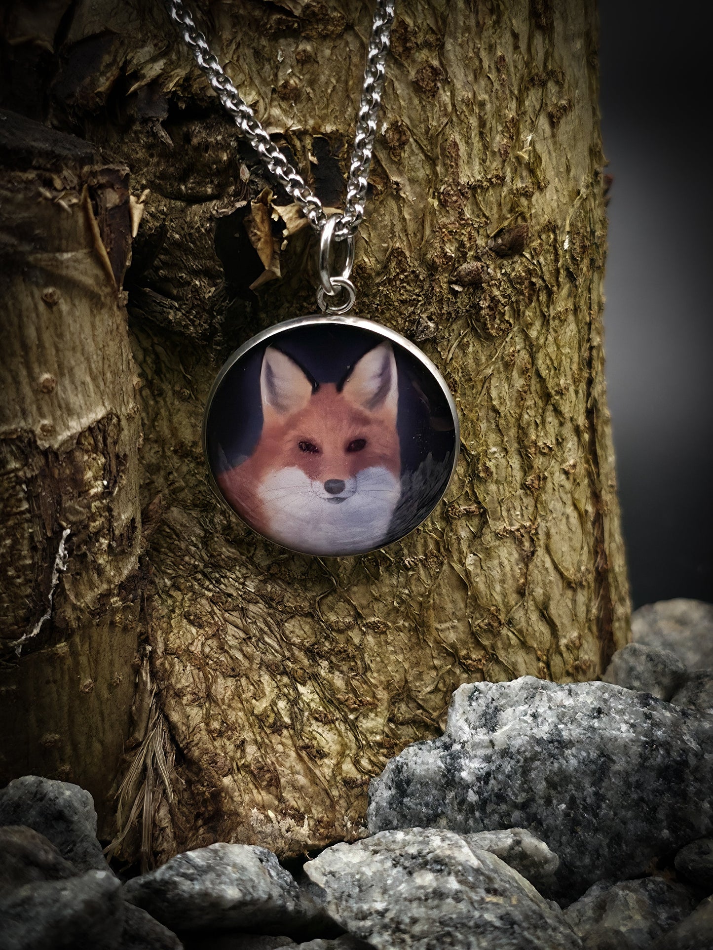 Kettu-kaulakoru (epoksi) Vioris - käsintehdyt korut ja tuotteet