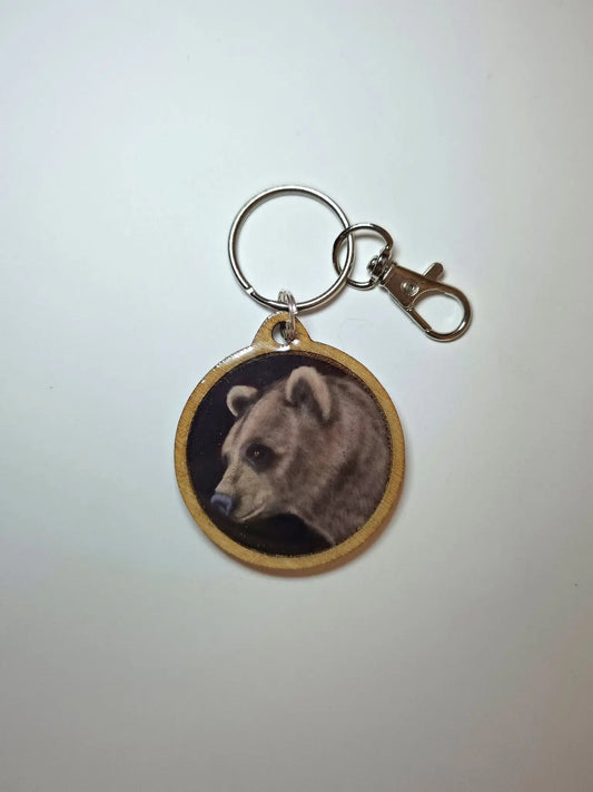 Musta Karhu-avaimenperä koivua ja epoksia