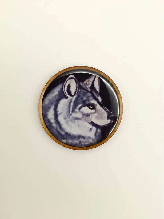 Musta Susi-magneetti koivua ja epoksia