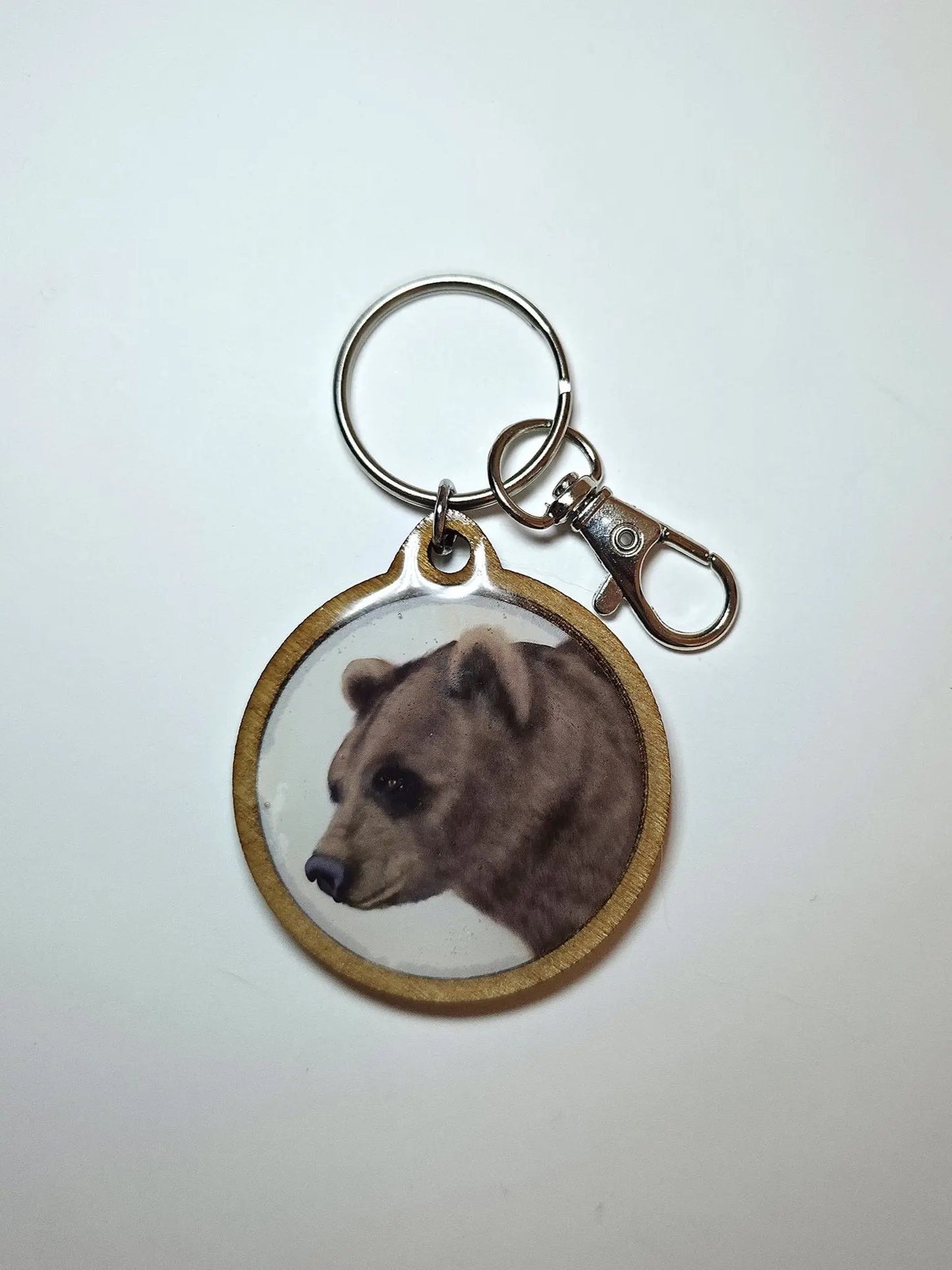 Karhu - avaimenperä (koivu&epoksi/valkoinen) - Vioris