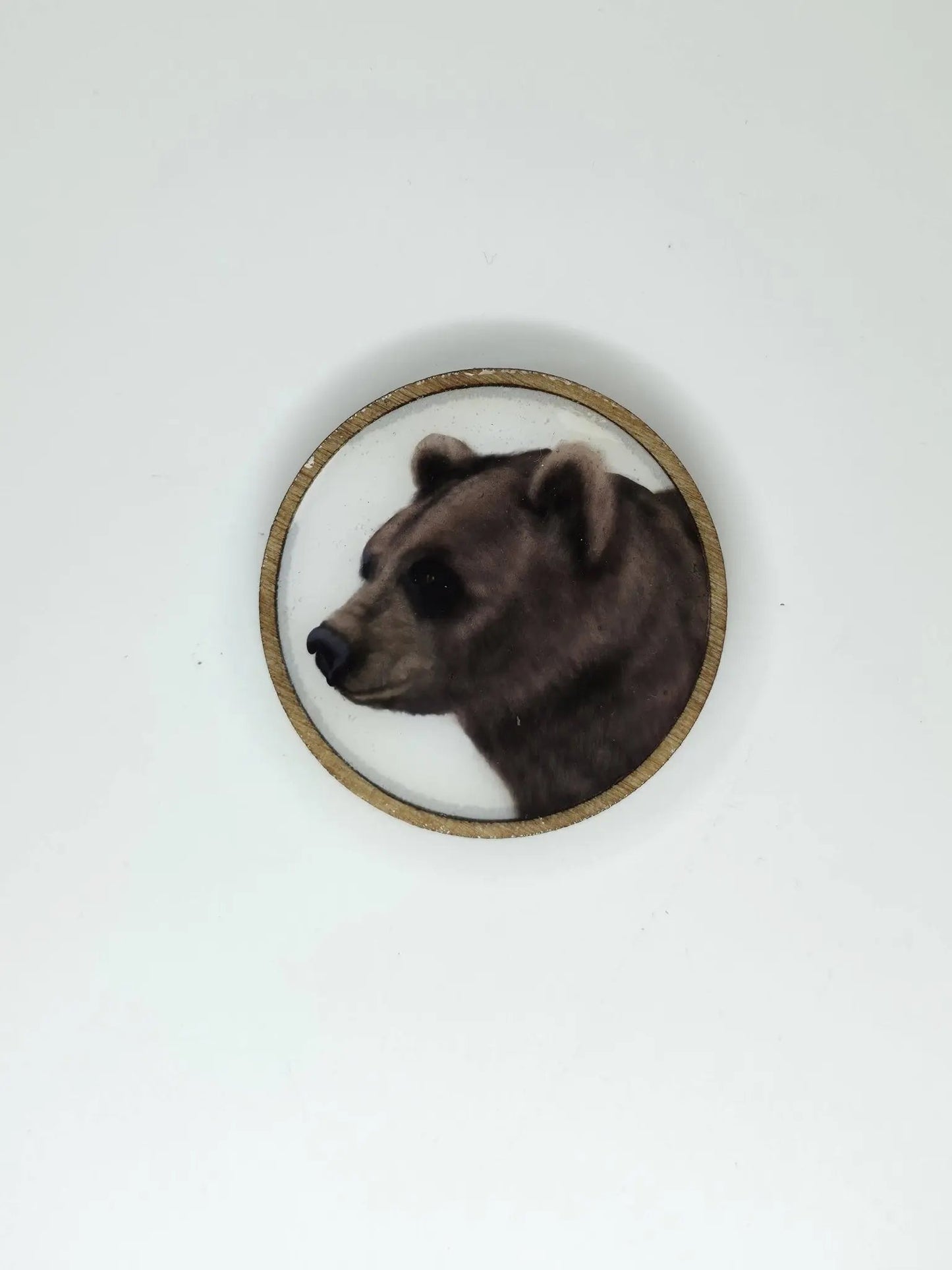 Karhu - magneetti (koivu&epoksi/valkoinen) - Vioris