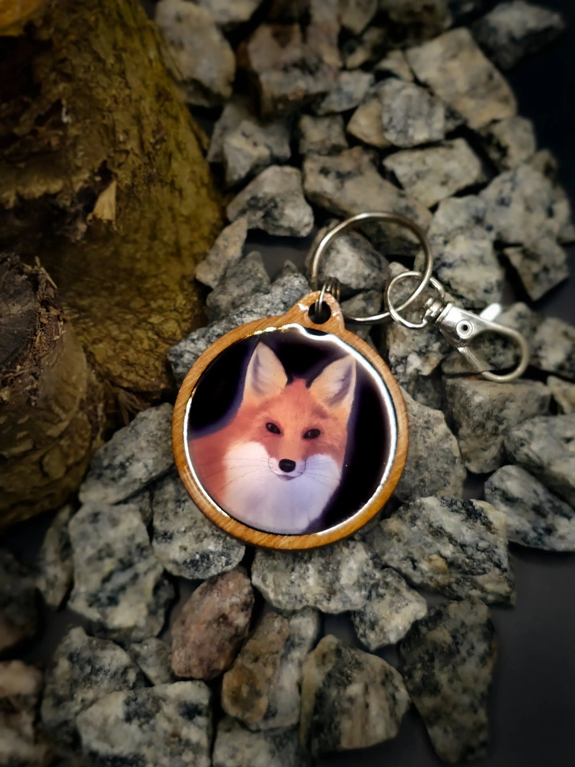 Kettu-avaimenperä (koivu&epoksi) Vioris - käsintehdyt korut ja tuotteet