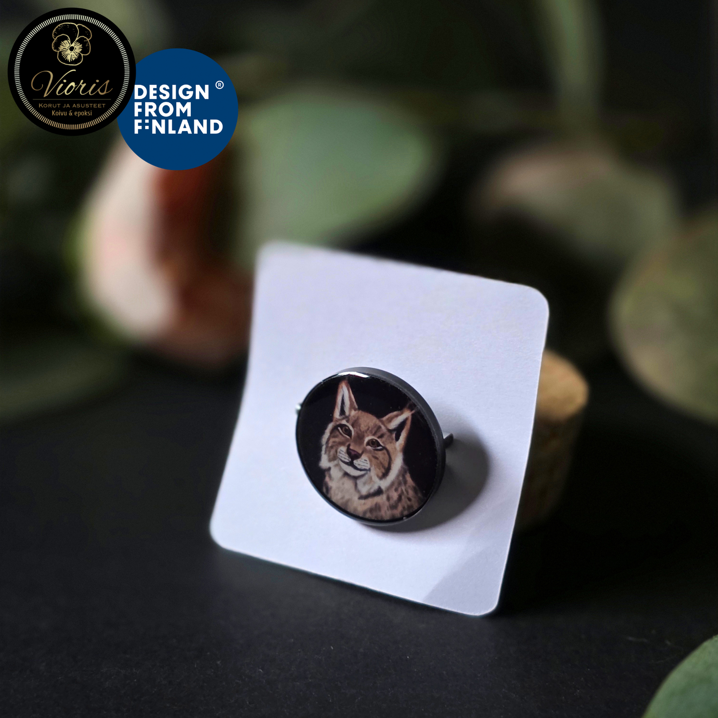 Pinssi (valmistettu epoksista)