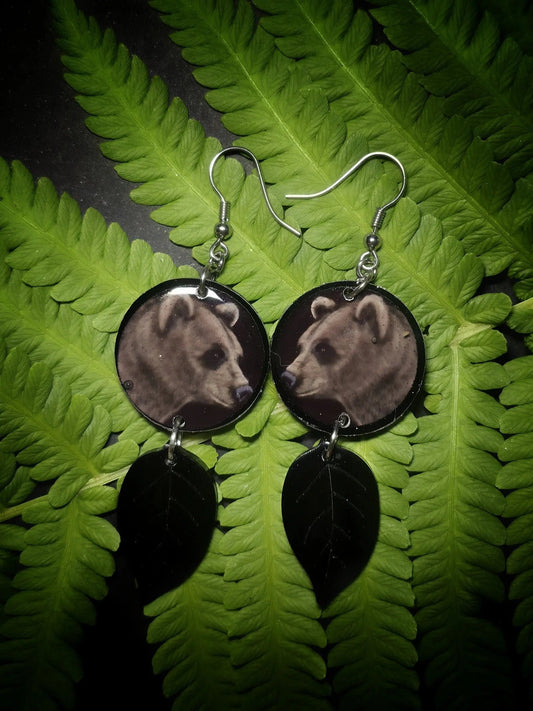 Karhu-korvakorut (epoksi) Vioris - käsintehdyt korut ja tuotteet