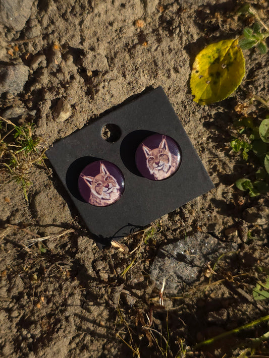 Ilves-nappikorvakorut (epoksi) Vioris - käsintehdyt korut ja tuotteet