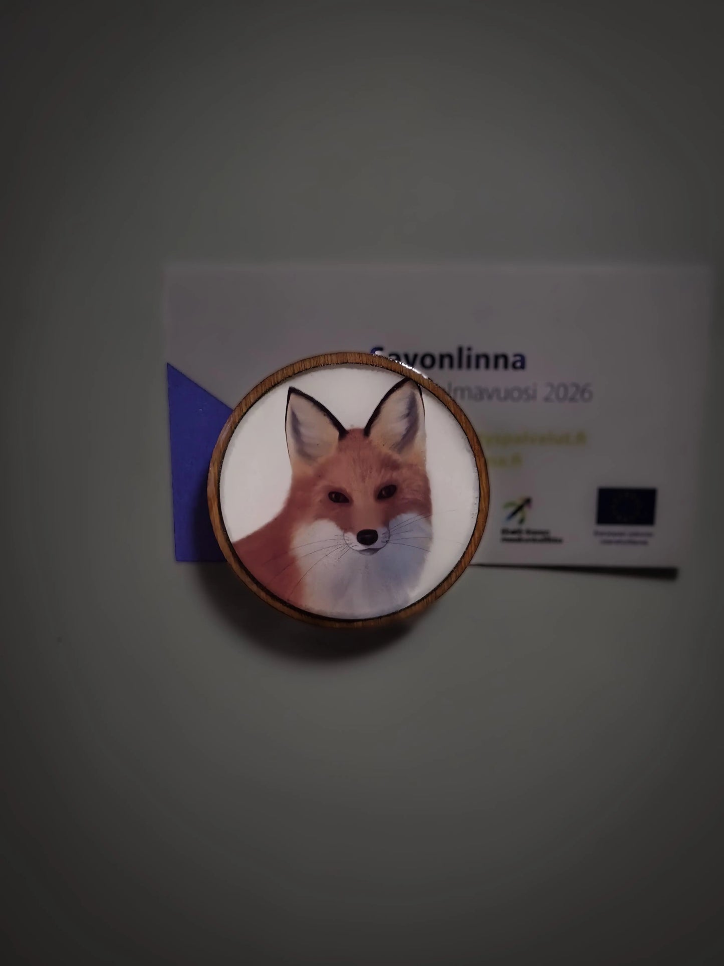 Kettu-magneetti (koivu&epoksi) Vioris - käsintehdyt korut ja tuotteet