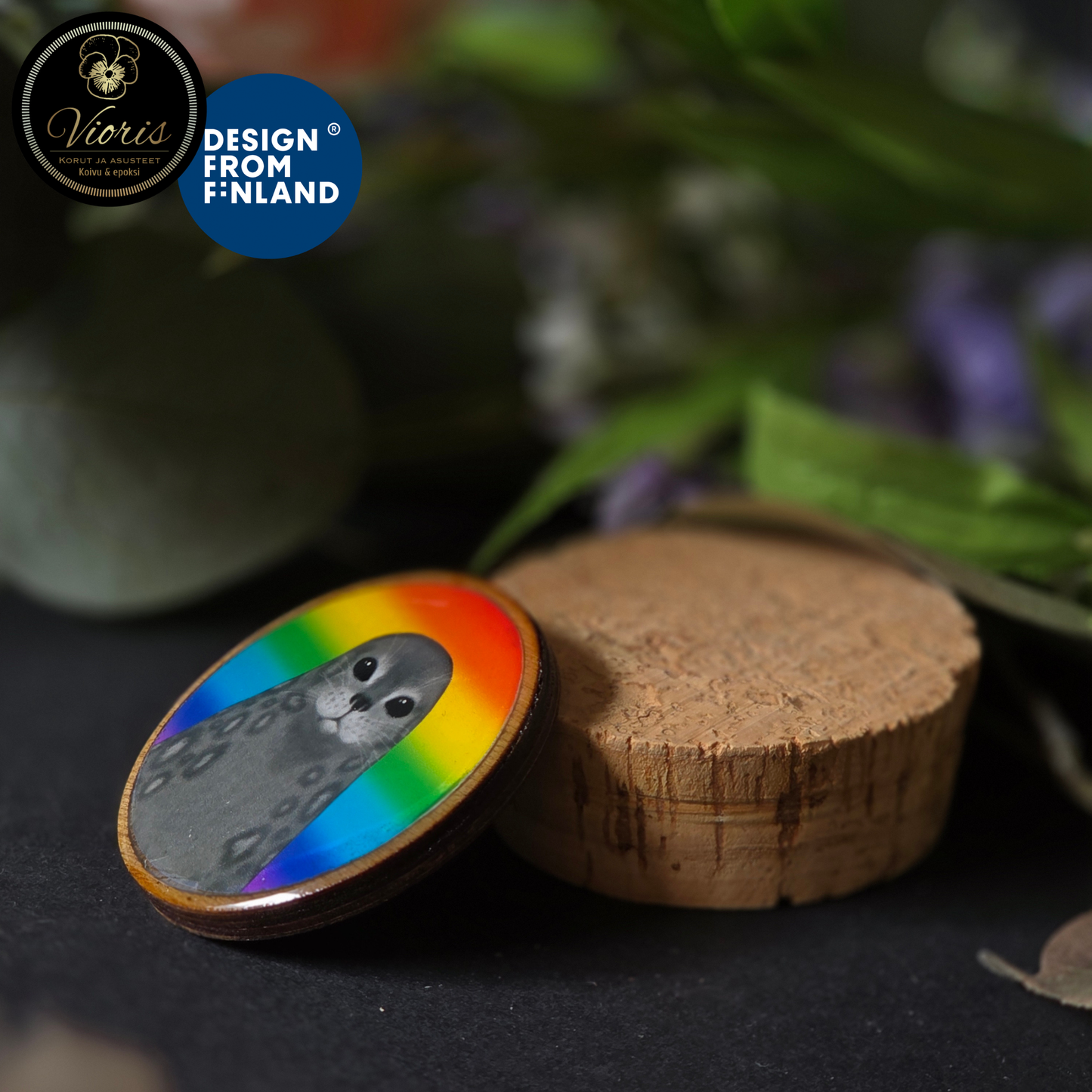Pride Saimaannorppa-magneetti (koivu&epoksi)